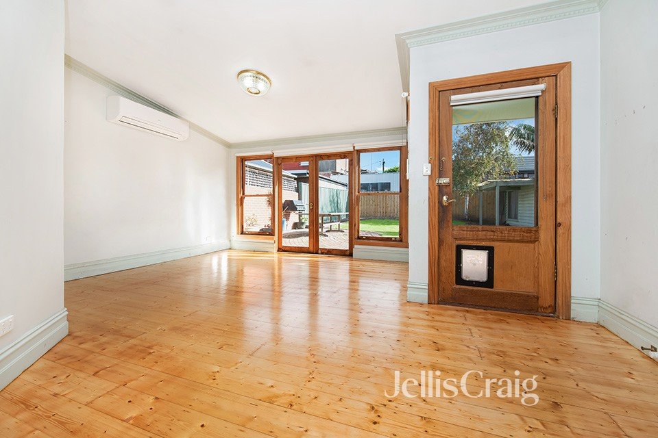 11 MacLean Street, Williamstown image 2
