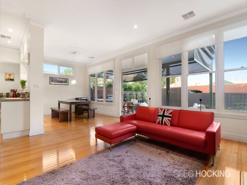 11 Maggie Street, Yarraville image 2