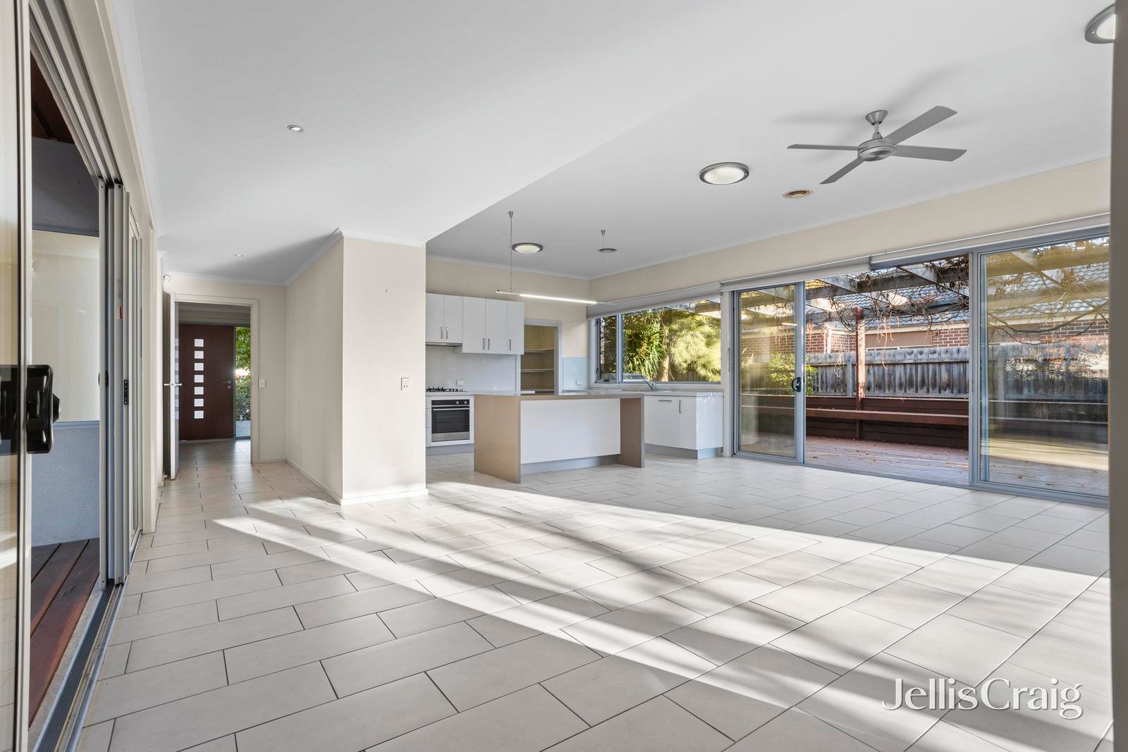 11 Main Road, Campbells Creek image 2