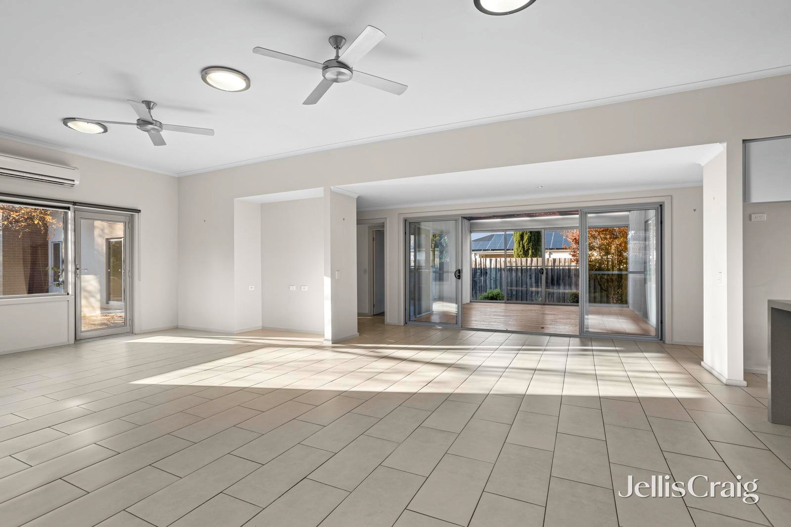 11 Main Road, Campbells Creek image 3
