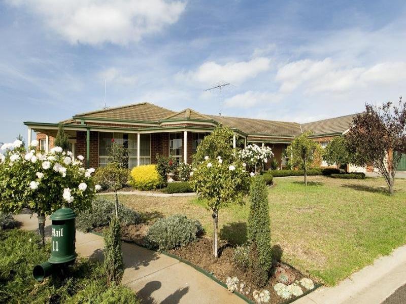 11 Malinda Crescent, Bell Park image 2
