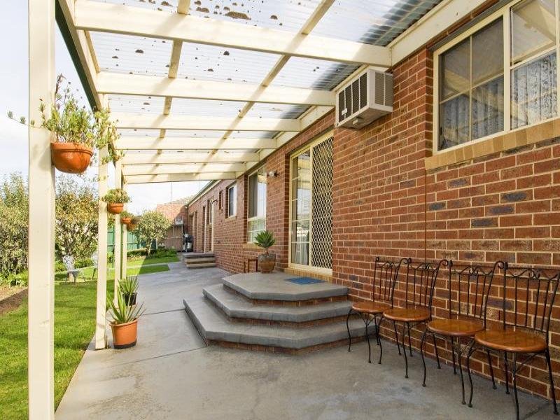 11 Malinda Crescent, Bell Park image 11