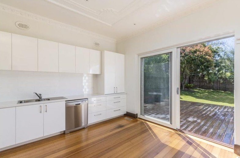 1/1 Marlborough Avenue, Camberwell image 5