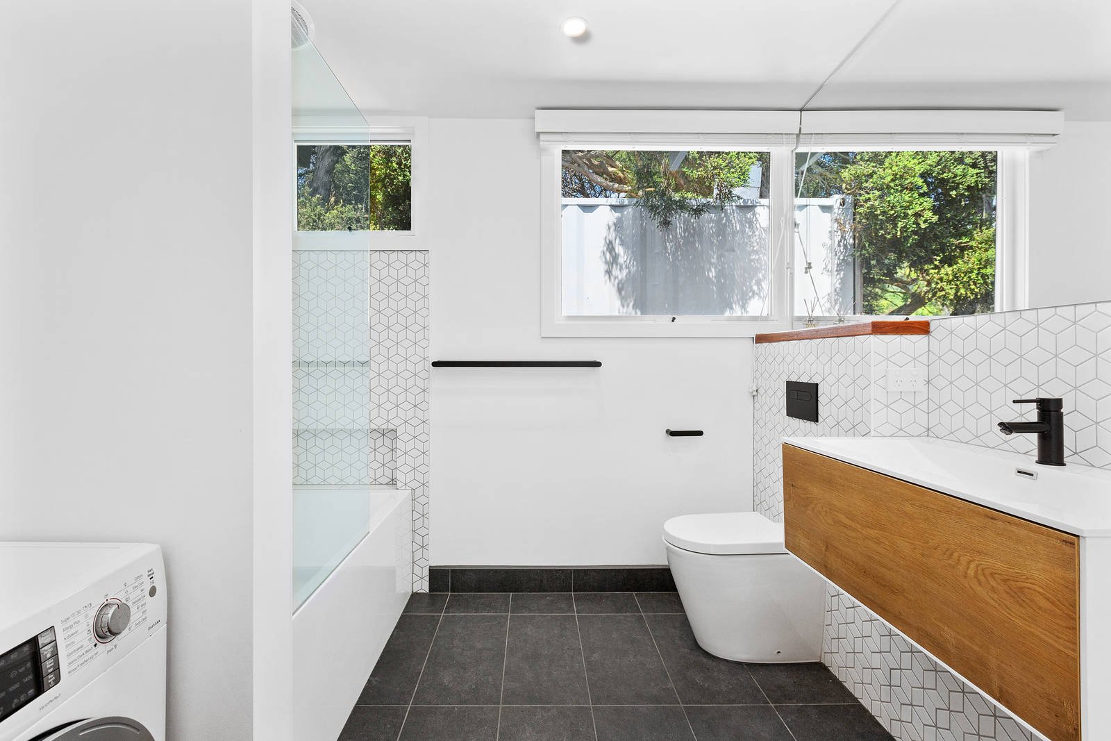Property Gallery Thumbnail 12