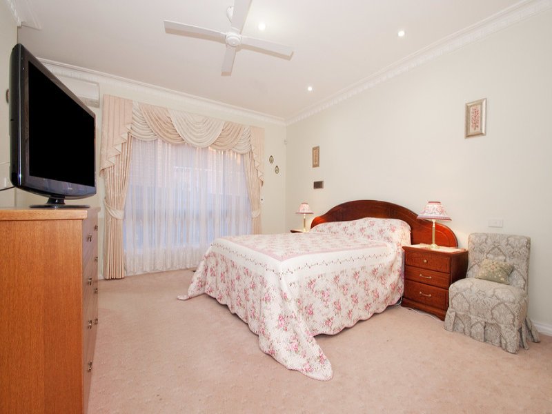 11 Mitchell Court, Croydon North image 7