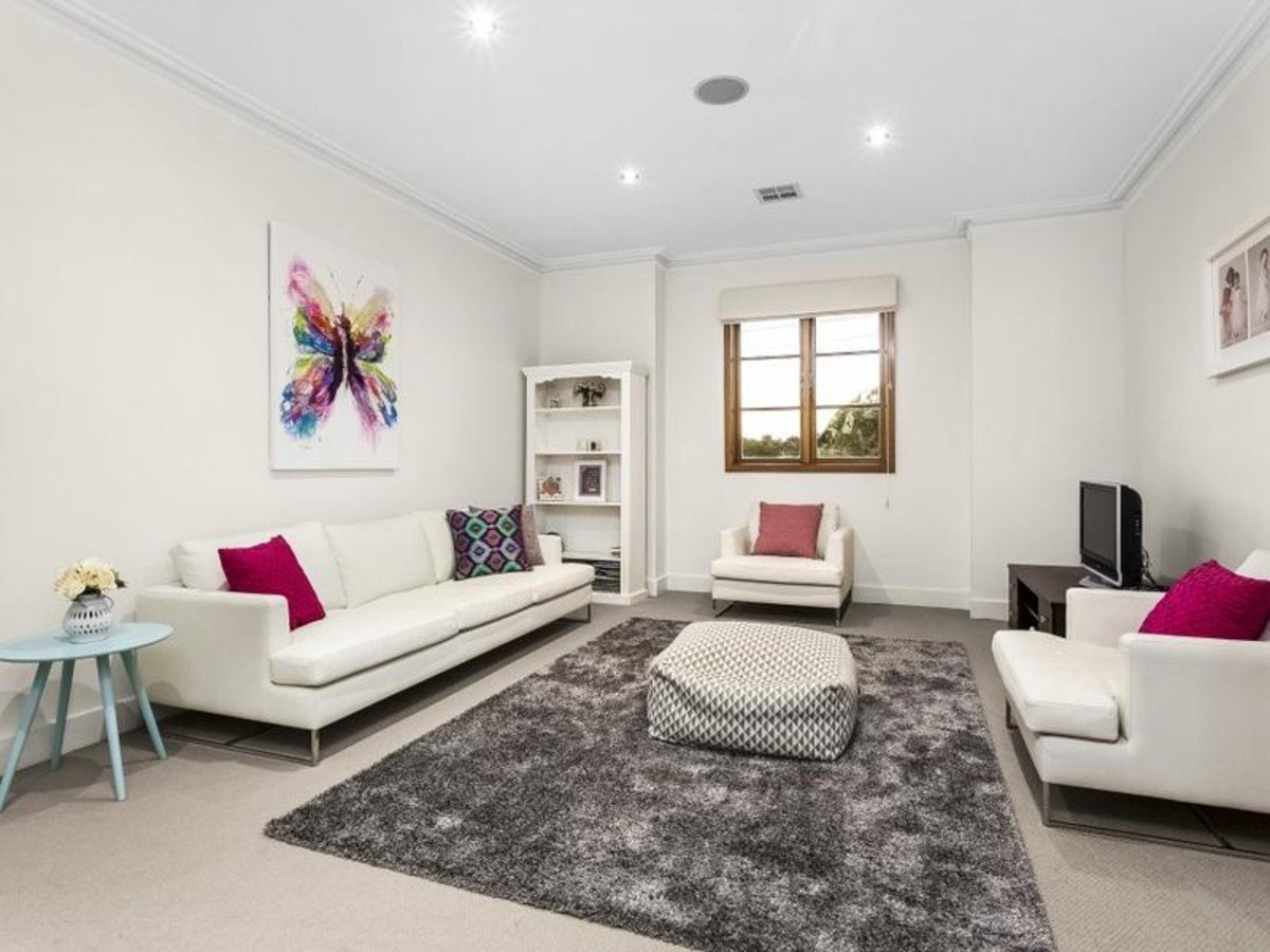 11 Monash Avenue, Balwyn image 2