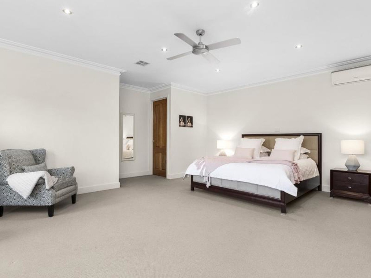 11 Monash Avenue, Balwyn image 8