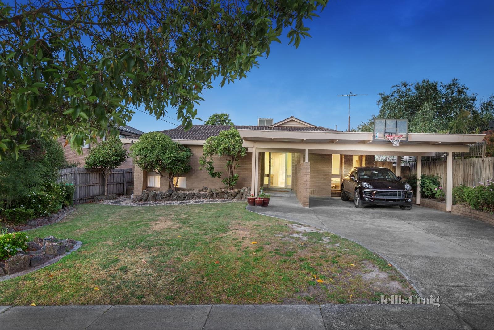 11 Monash Avenue, Templestowe Lower image 2