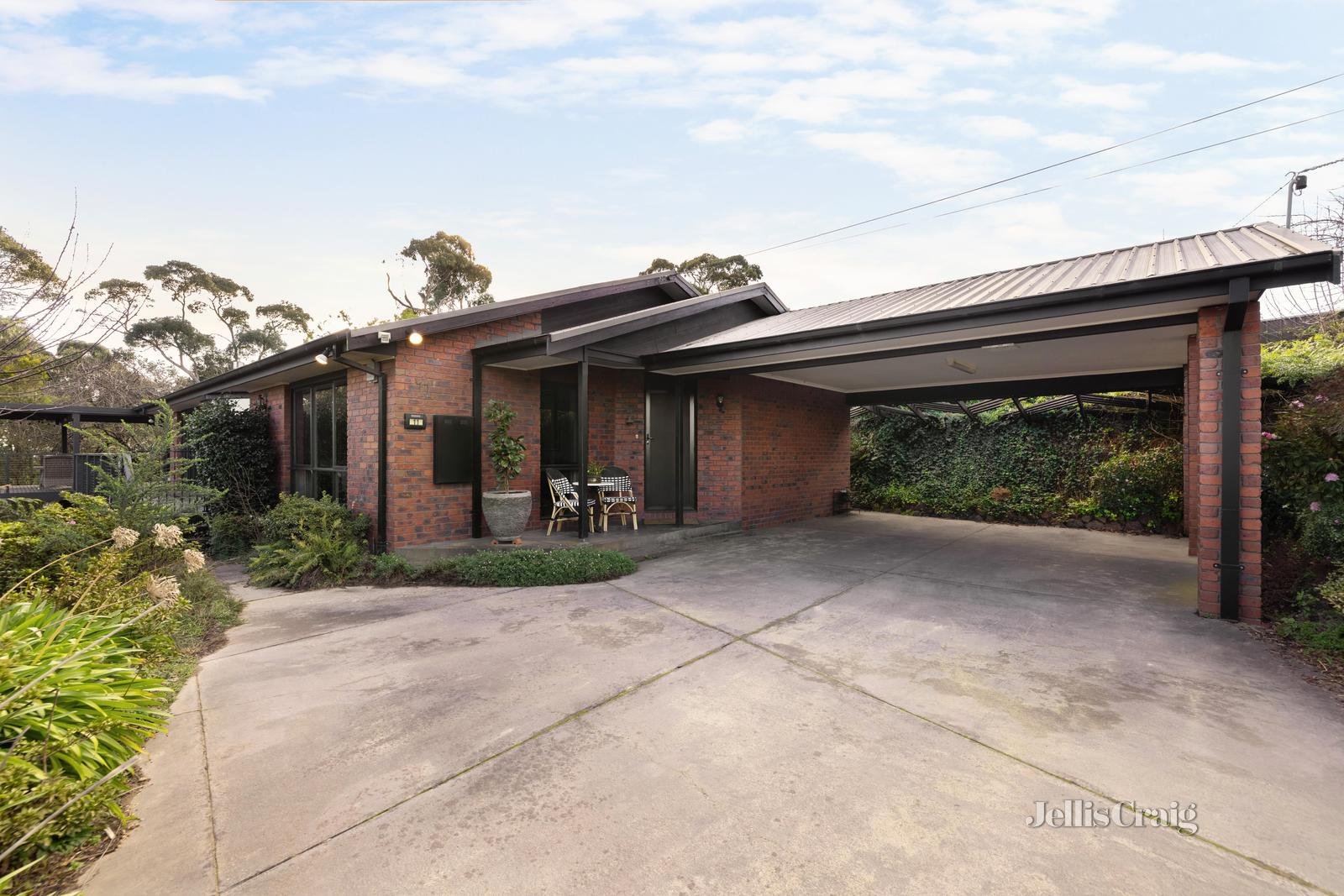 11 Moola Street, Black Hill image 1