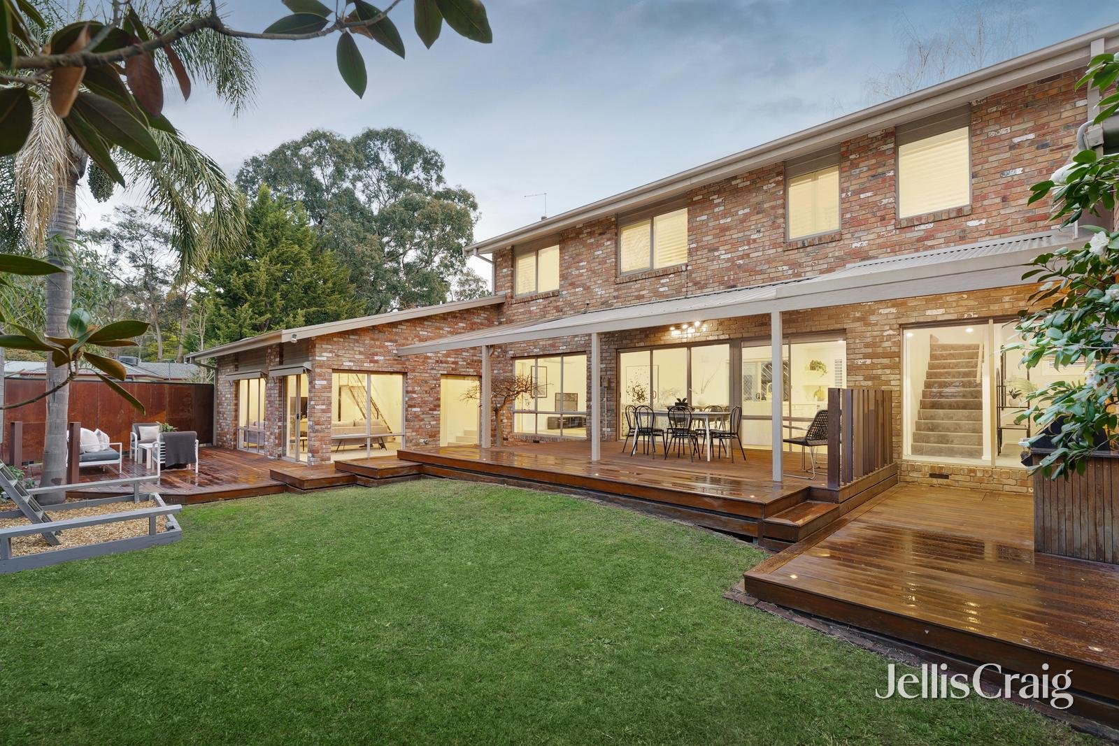 11 Mulberry Court, Eltham image 1