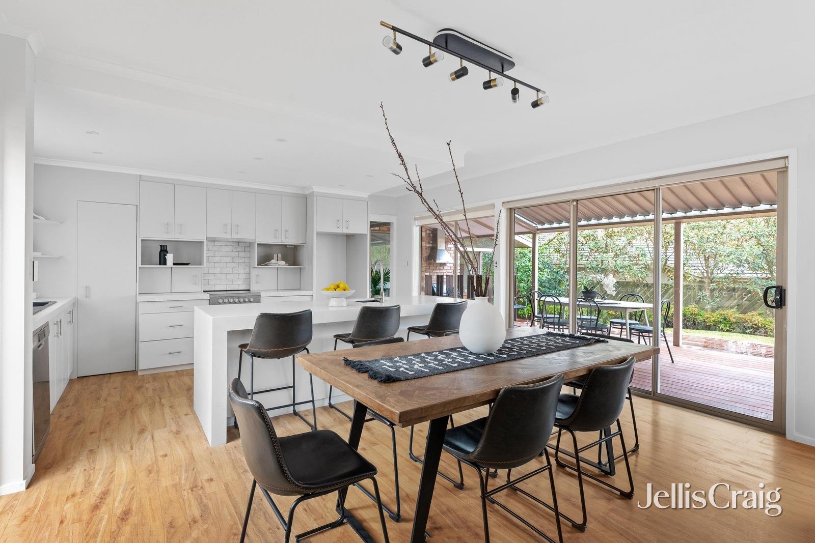 11 Mulberry Court, Eltham image 7