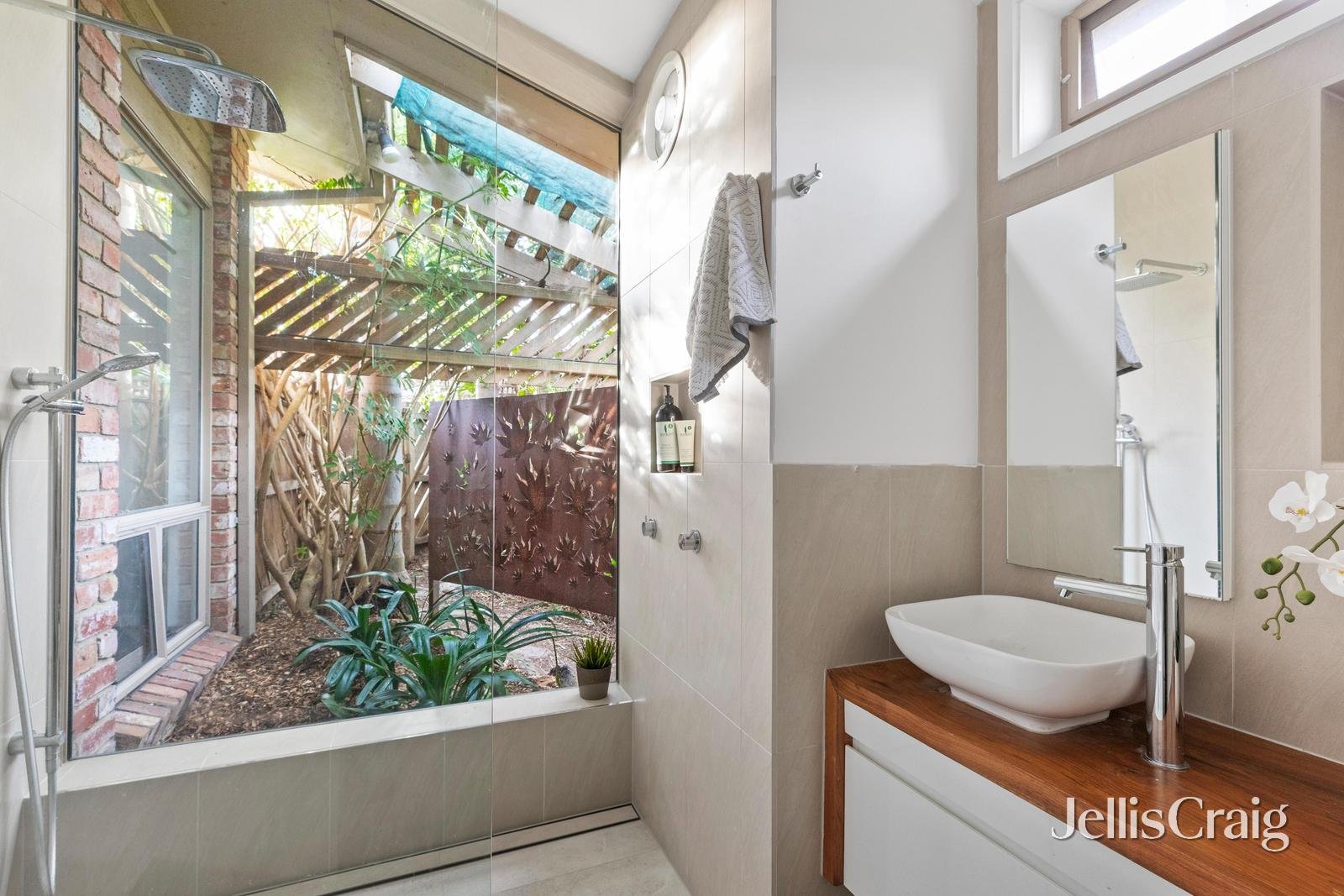 11 Mulberry Court, Eltham image 11