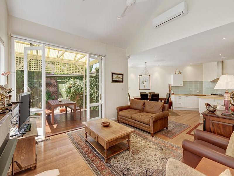 11 Murdoch Street, Camberwell image 2