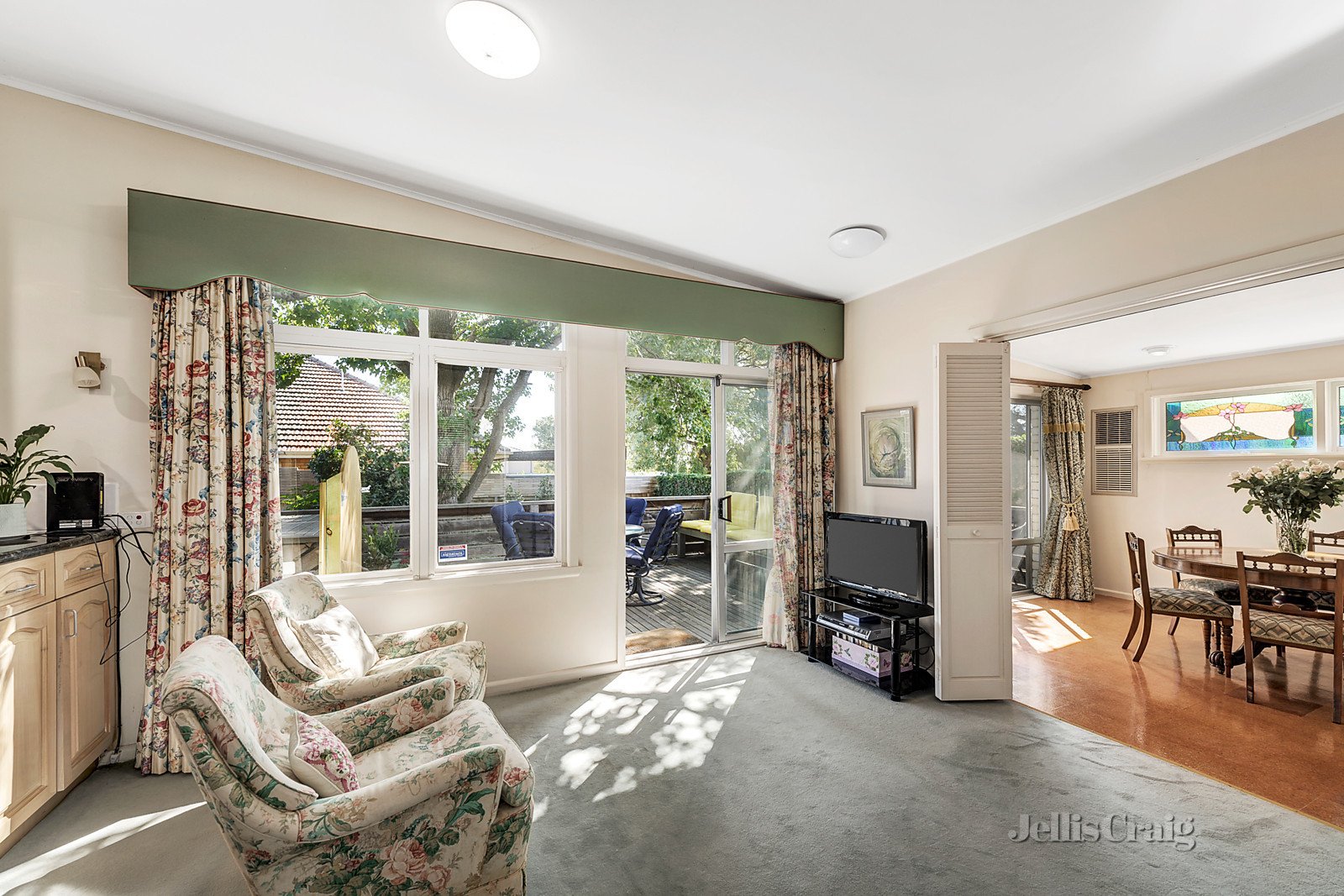 11 Murray Drive, Burwood image 4