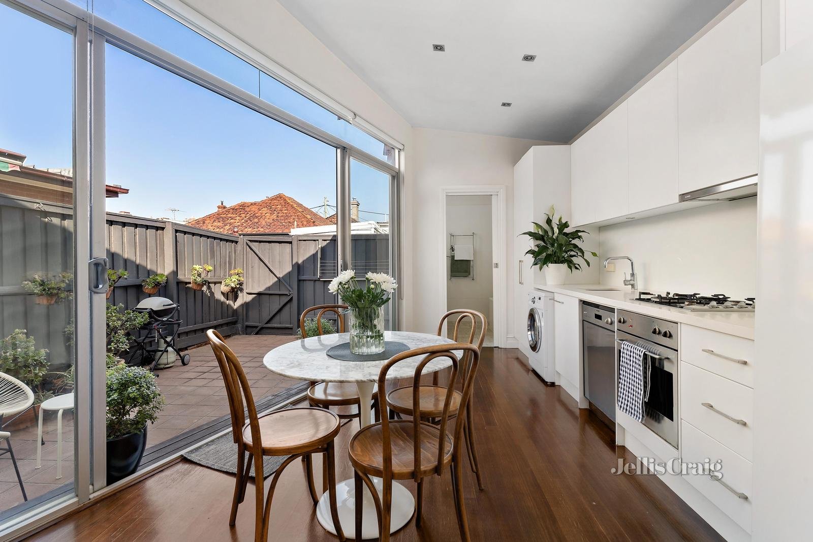 11 Newton Parade, Moonee Ponds image 4