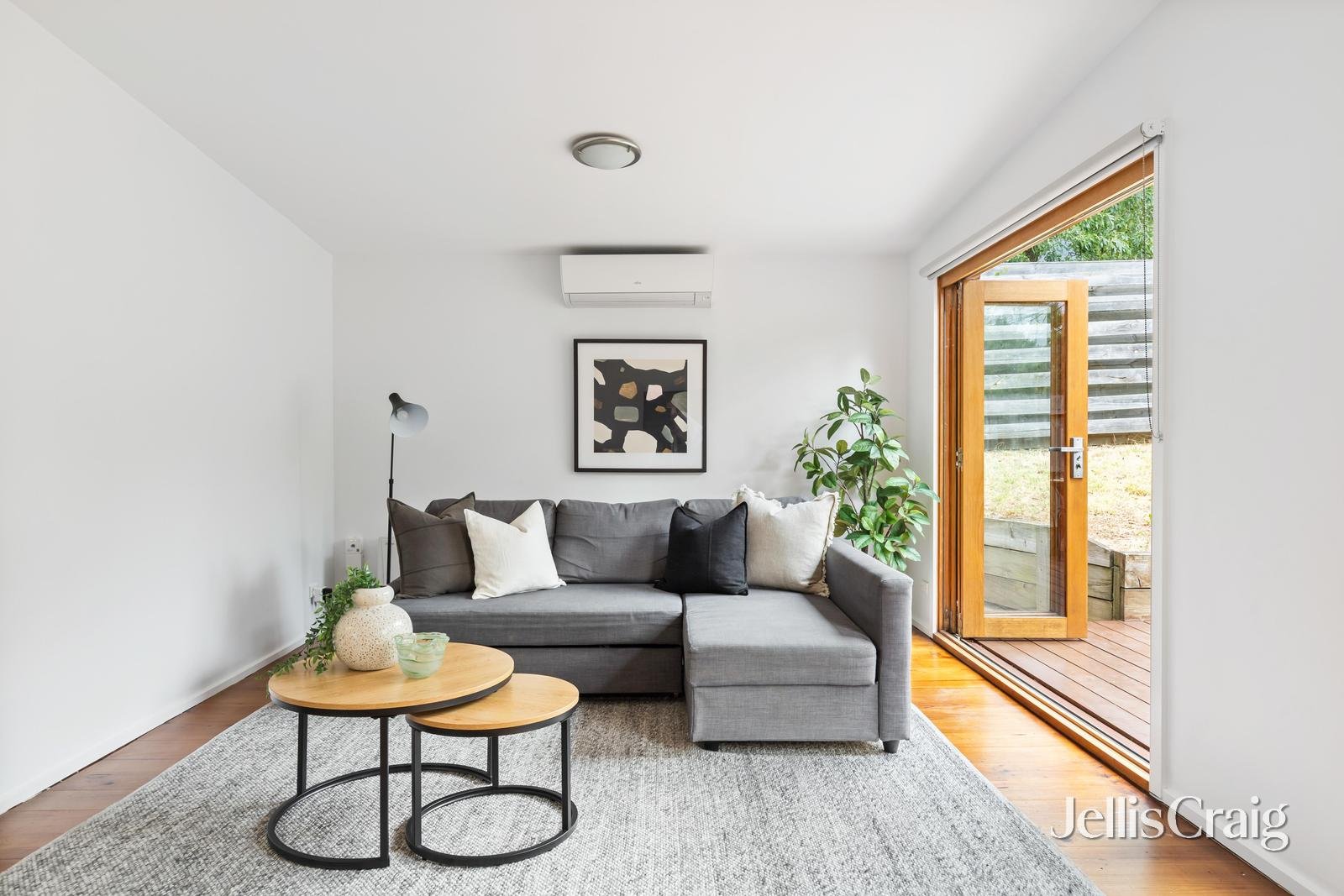 1/1 Nicholson Close, Research image 3