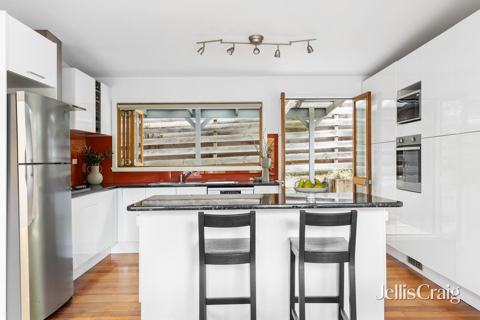 1/1 Nicholson Close, Research image 6