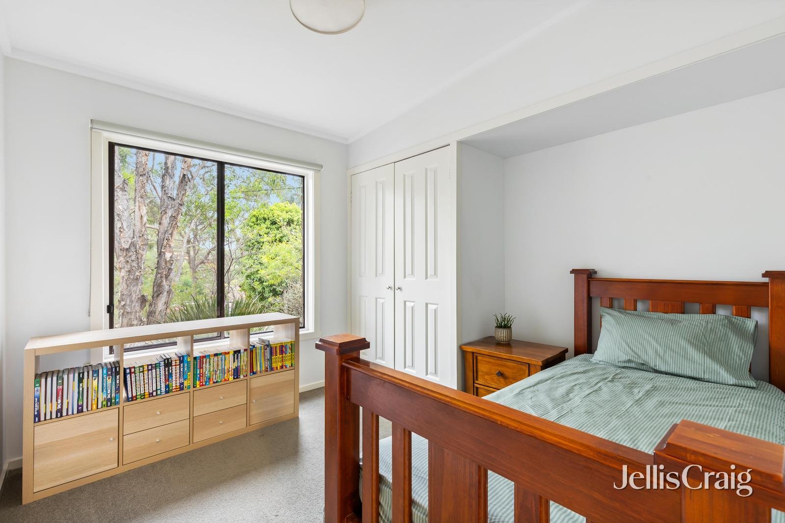 1/1 Nicholson Close, Research image 10