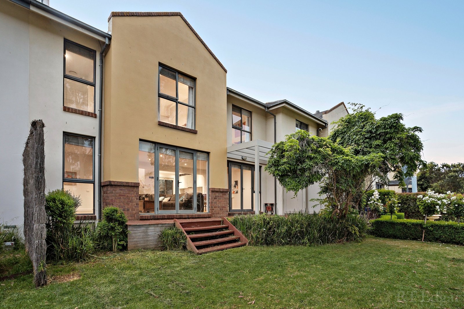 Property Gallery Thumbnail 9