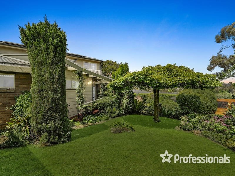 11 Nuraylia Avenue, Croydon image 1