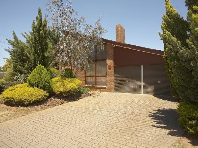 11 Oppy Crescant, Hoppers Crossing image 9