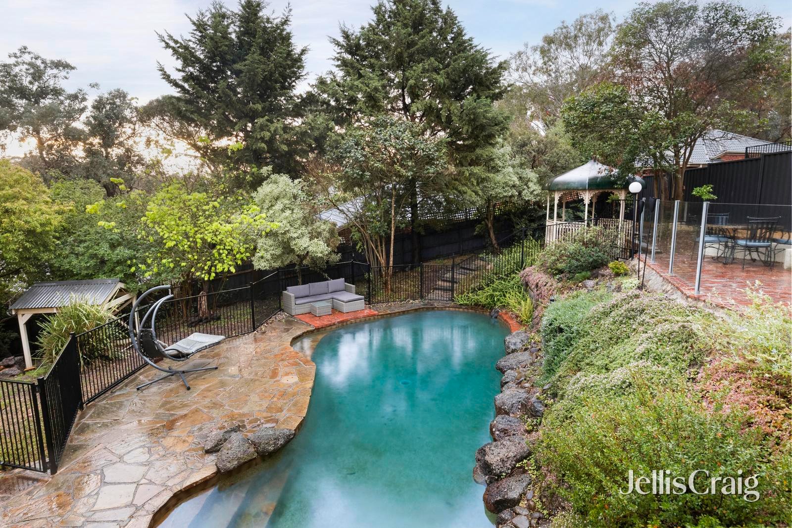 11 Outlook Crescent, Briar Hill image 18