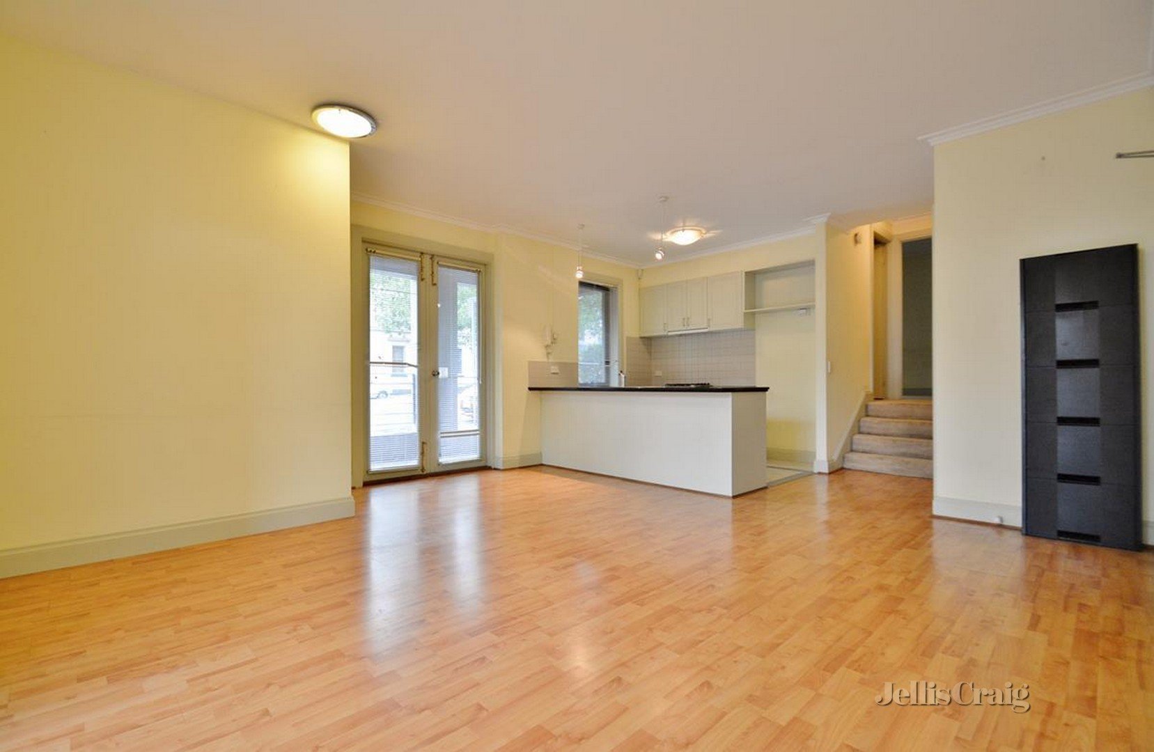 1/1 Owen Street, Carlton image 1