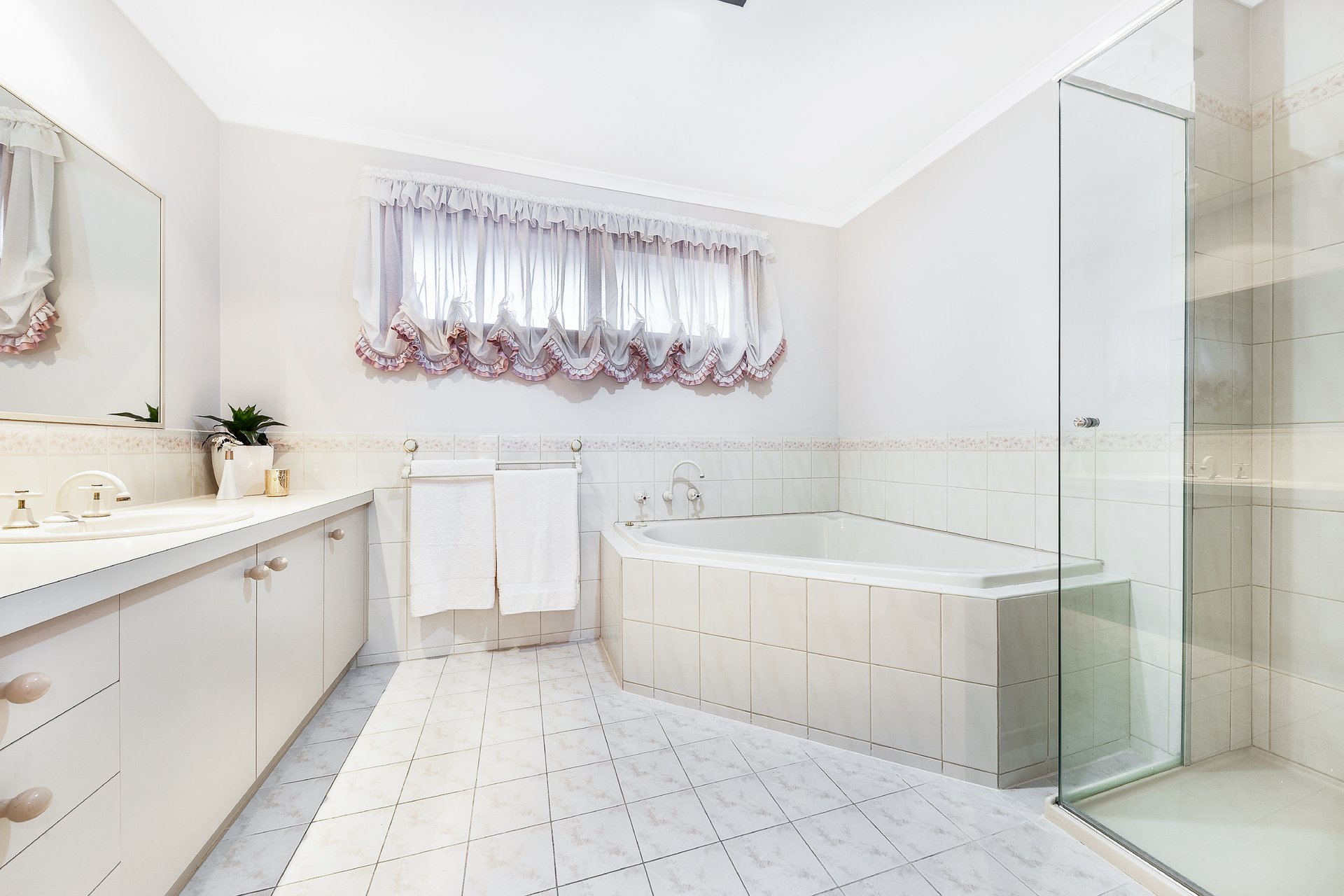 11 Page Court, Mulgrave image 9