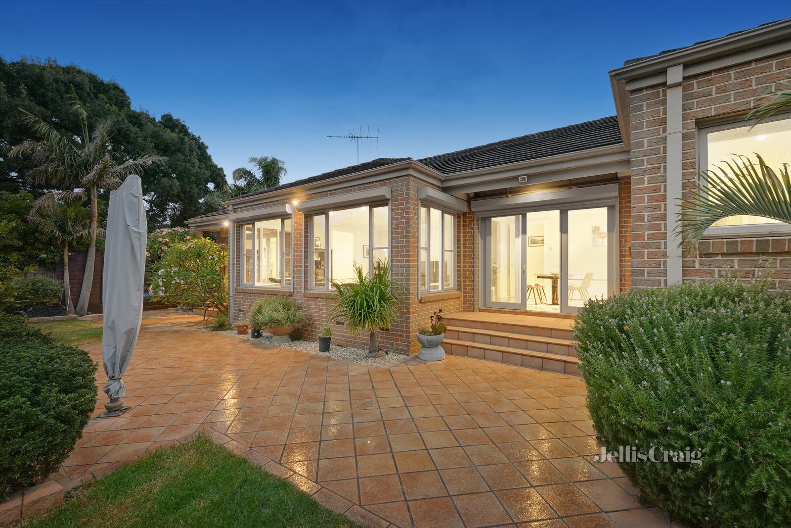 11 Park Crescent, Bentleigh image 11