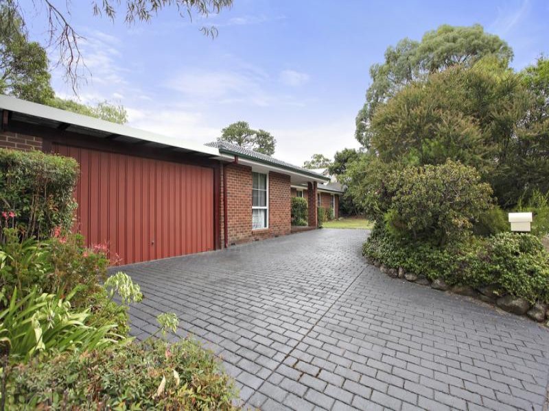 11 Parkgate Drive, Ringwood image 11