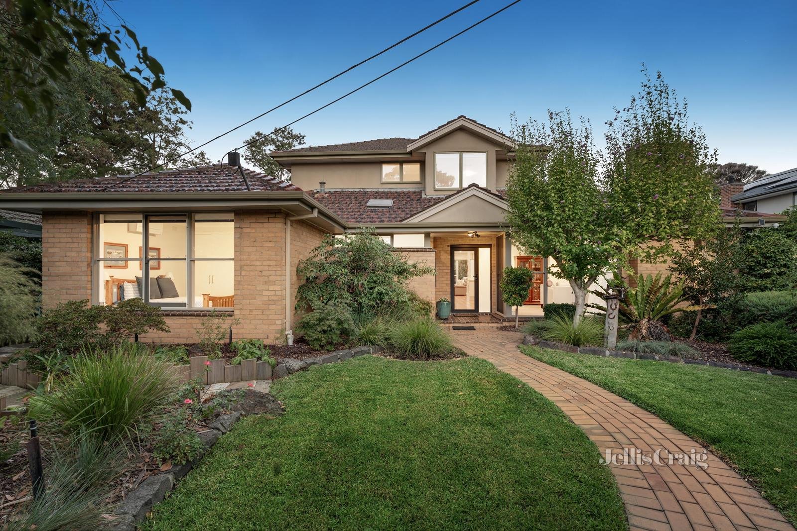 11 Parkside Street, Blackburn image 1