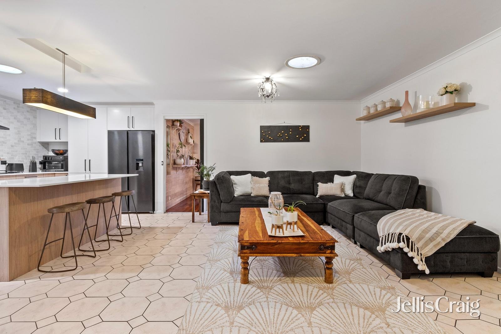 11 Partridge Way, Mooroolbark image 6