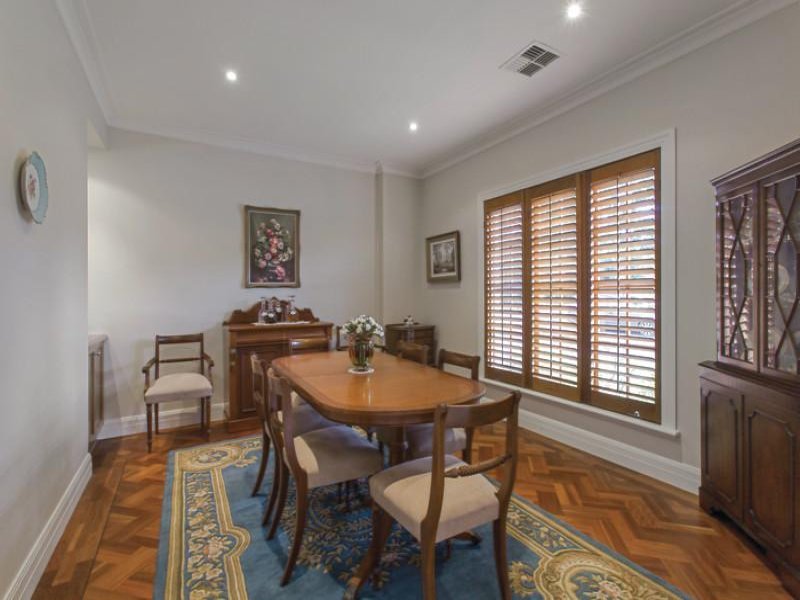 11 Pembroke Road, Balwyn image 3