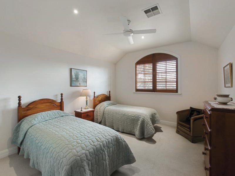 11 Pembroke Road, Balwyn image 8