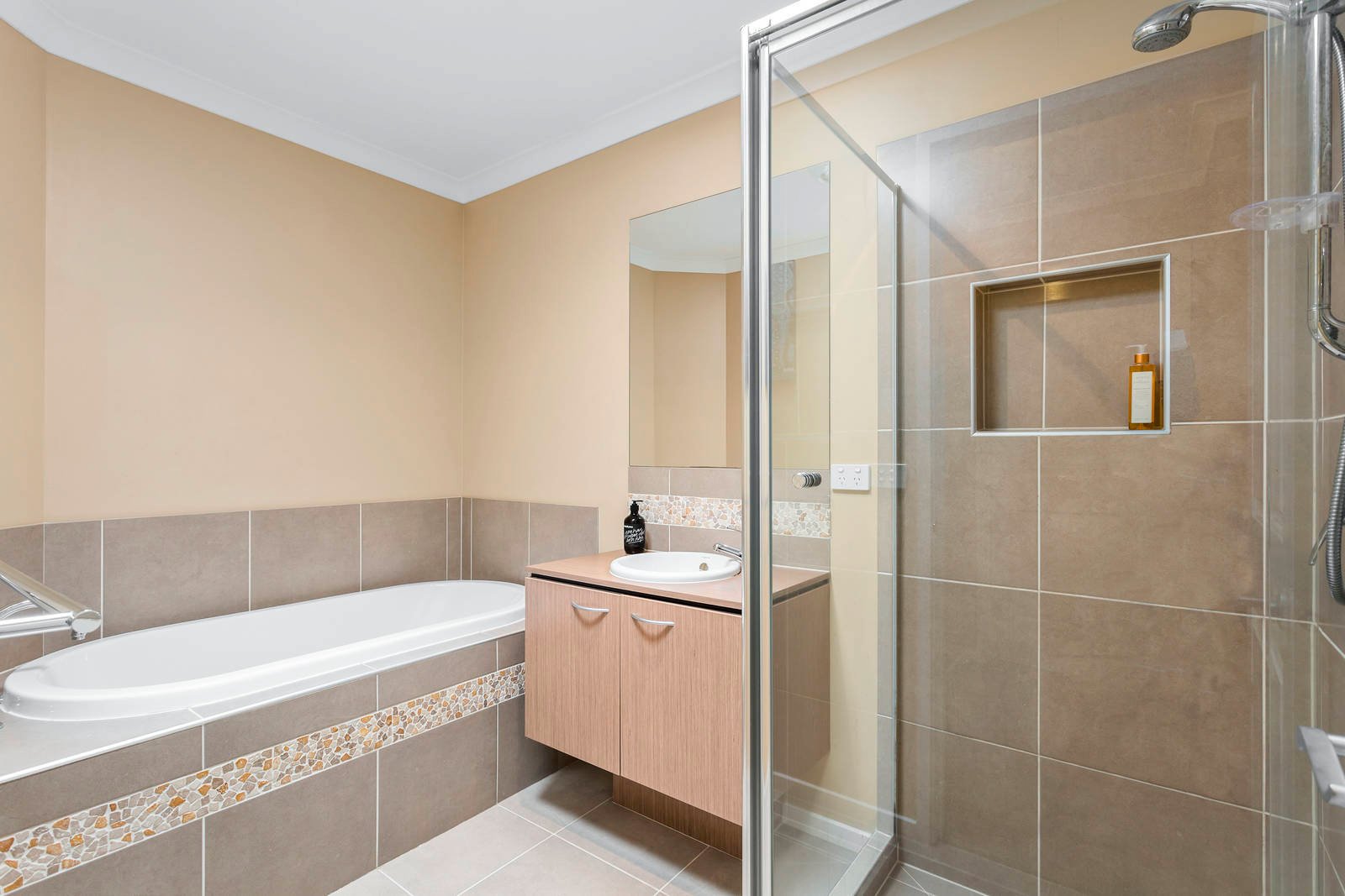 Property Gallery Thumbnail 13
