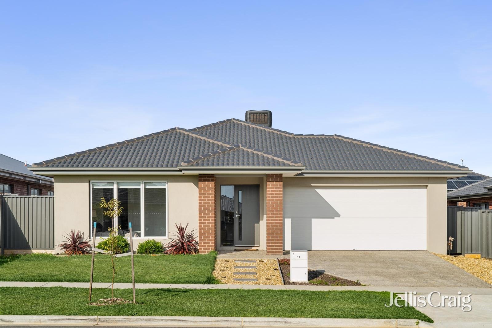 11 Pernonie Street, Lucas image 1