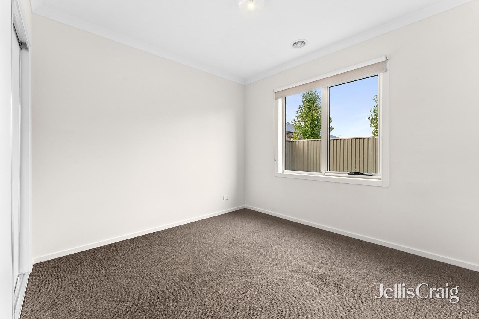 11 Pernonie Street, Lucas image 14