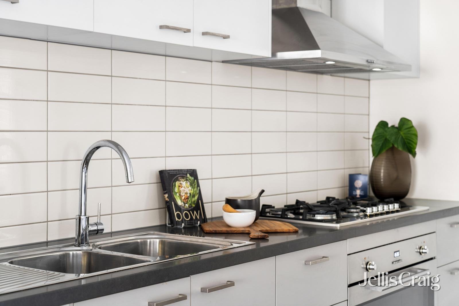 11 Pernonie Street, Lucas image 19