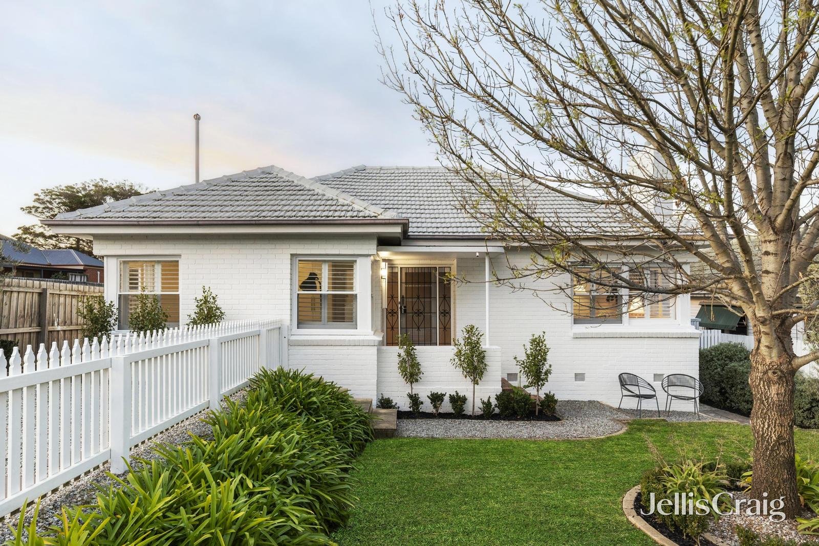 11 Perth Street, Belmont image 1