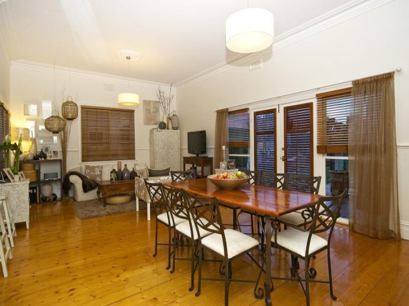 11 Pescott Street, Newtown image 4
