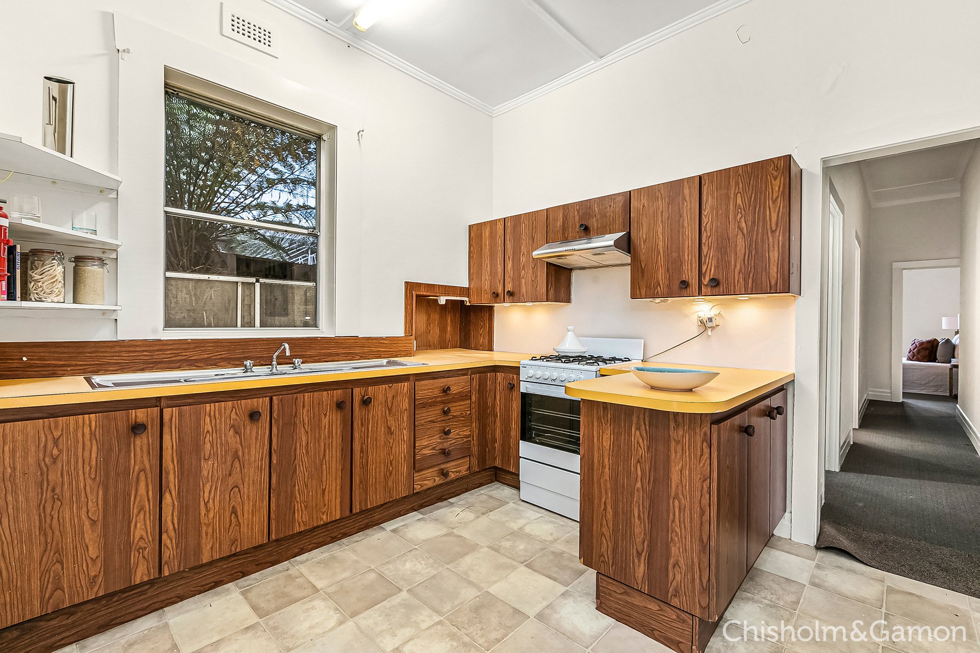 11 Pine Avenue, Elwood image 7