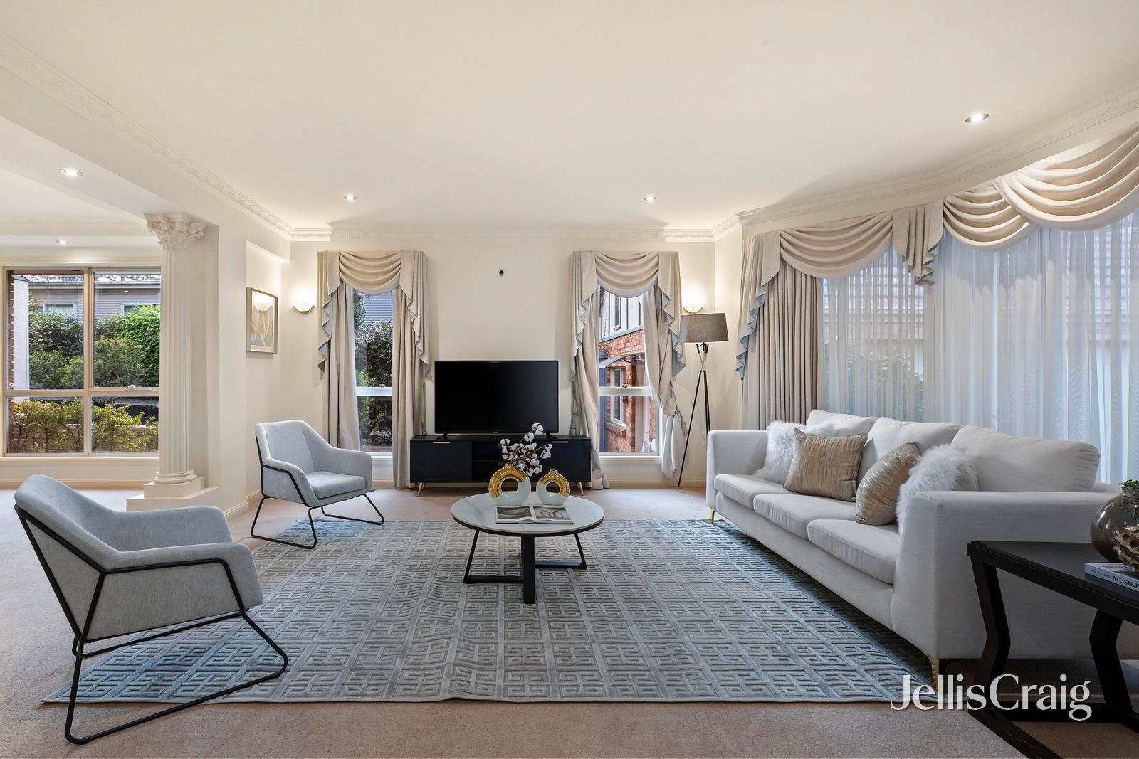 11 Pine Ridge, Donvale image 3