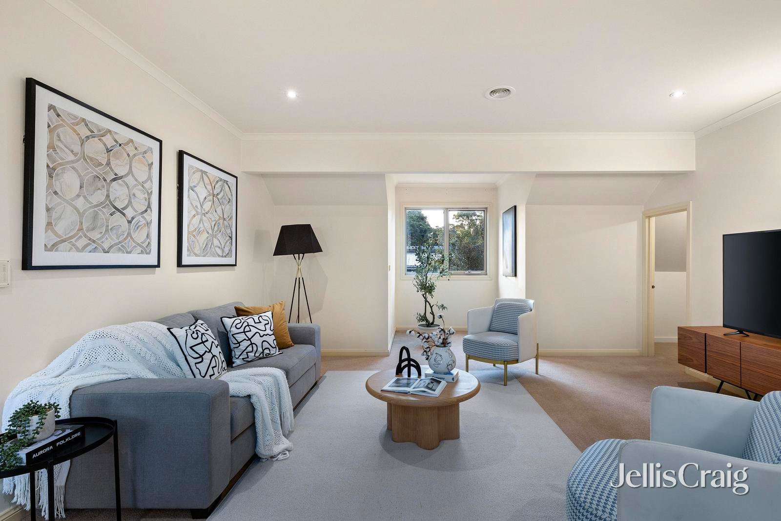 11 Pine Ridge, Donvale image 9