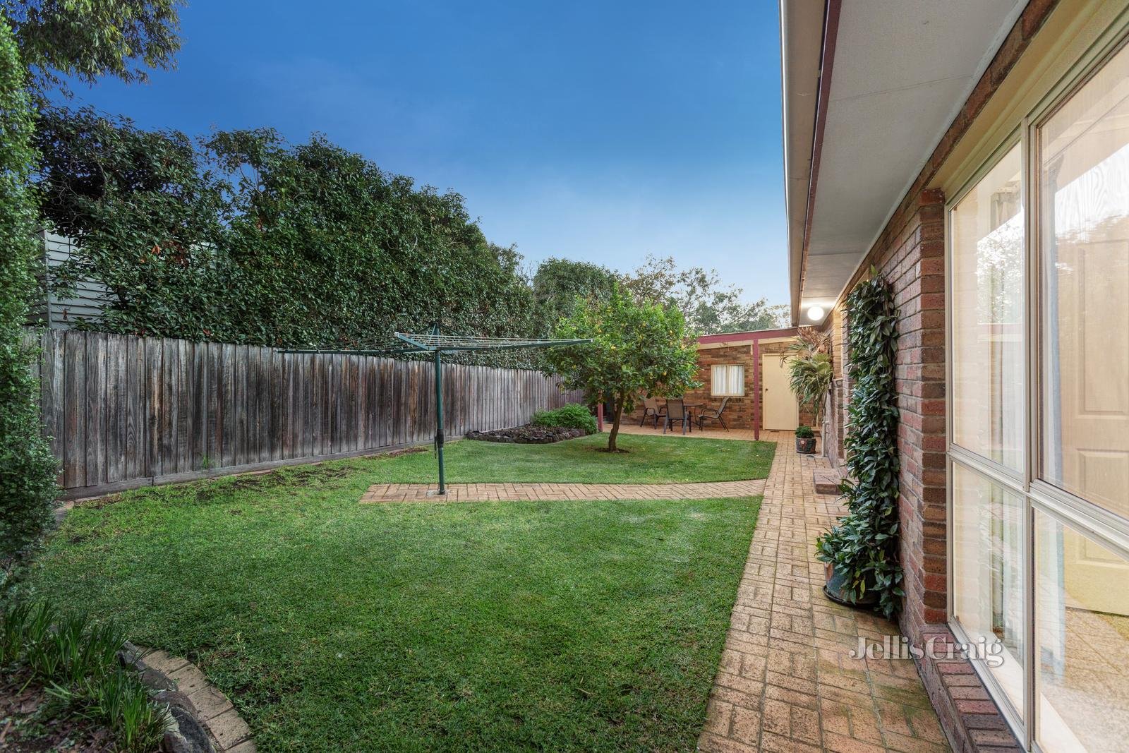 11 Plantation Lane, Briar Hill image 9