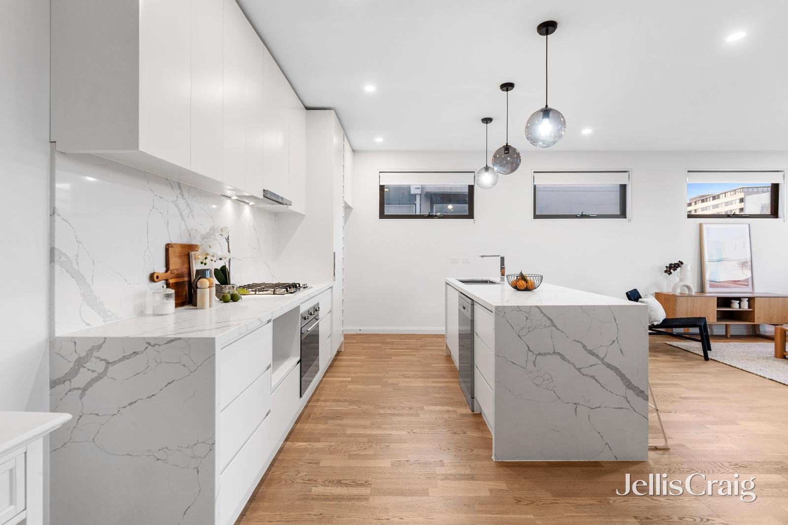 1/1 Queen Street, Essendon image 5