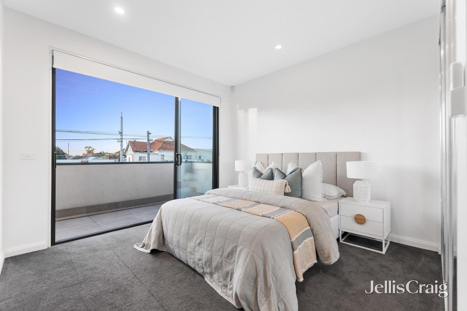 1/1 Queen Street, Essendon image 6