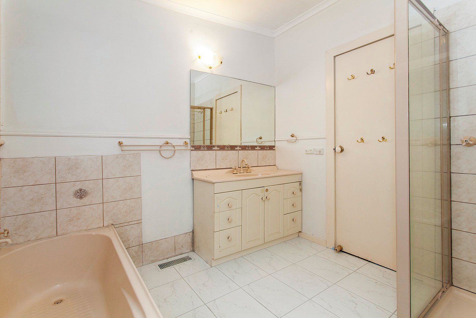 Property Gallery Thumbnail 6