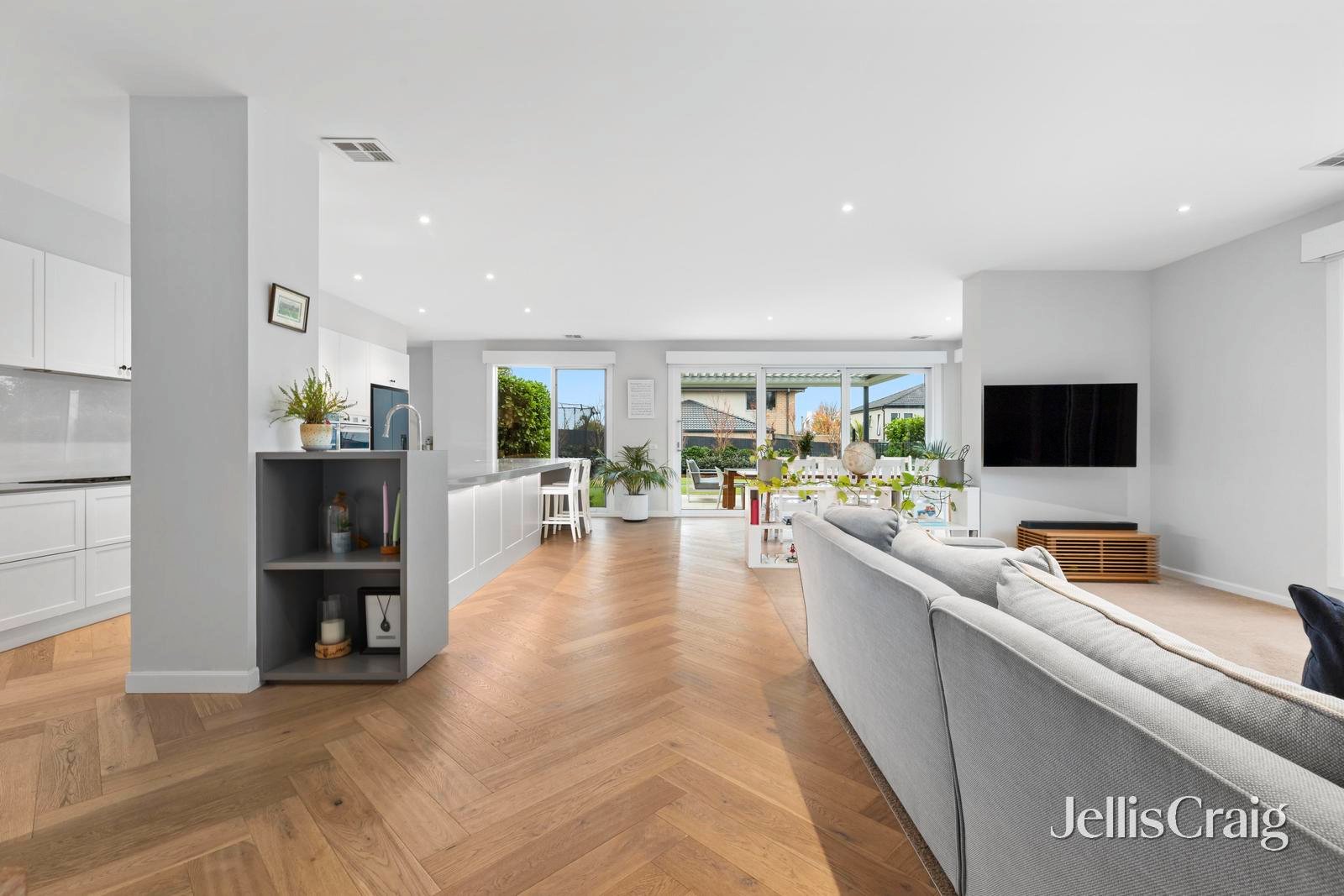 11 Robin Grove, Mount&nbsp;Waverley image 2