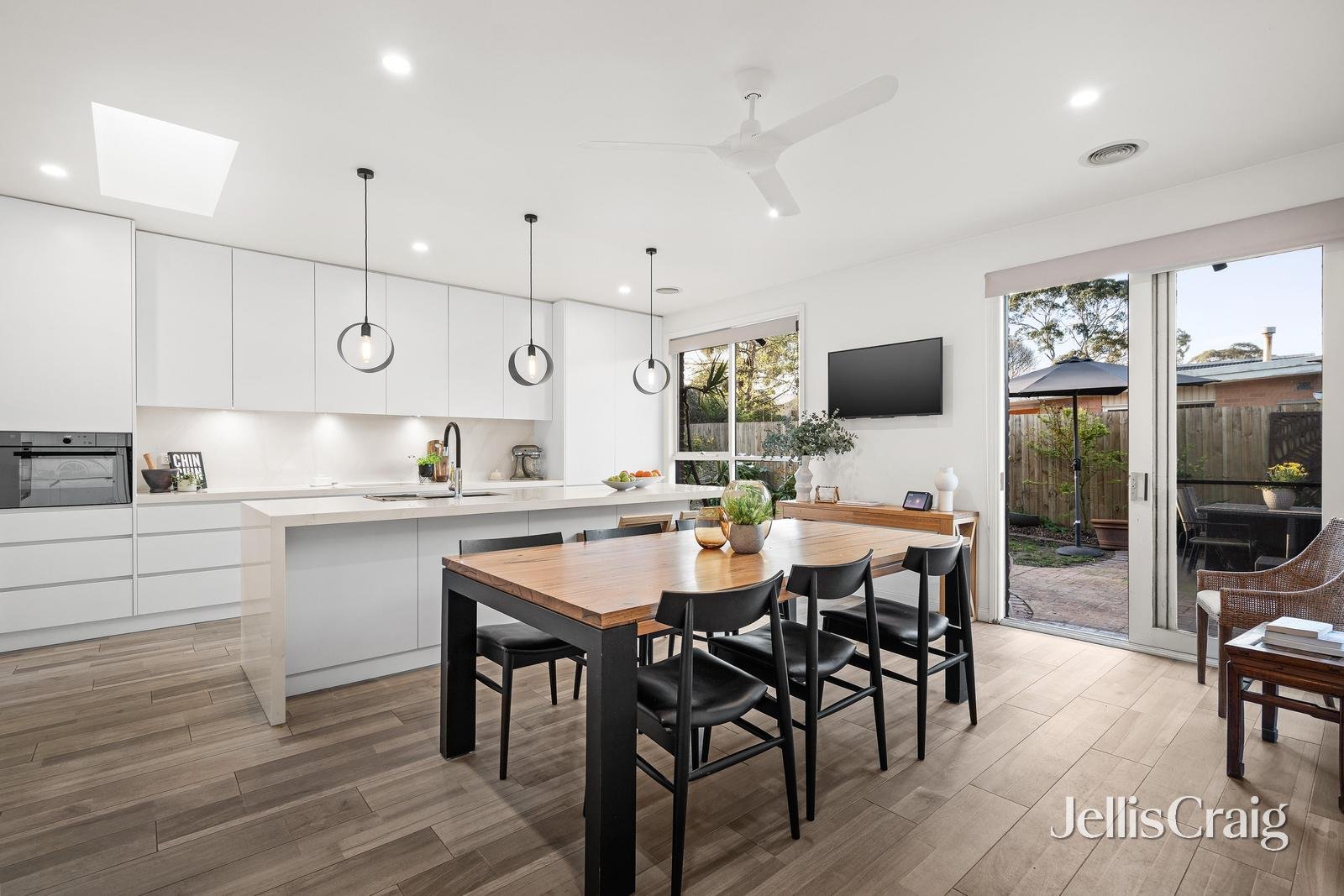 11 Rodleigh Street, Croydon image 3
