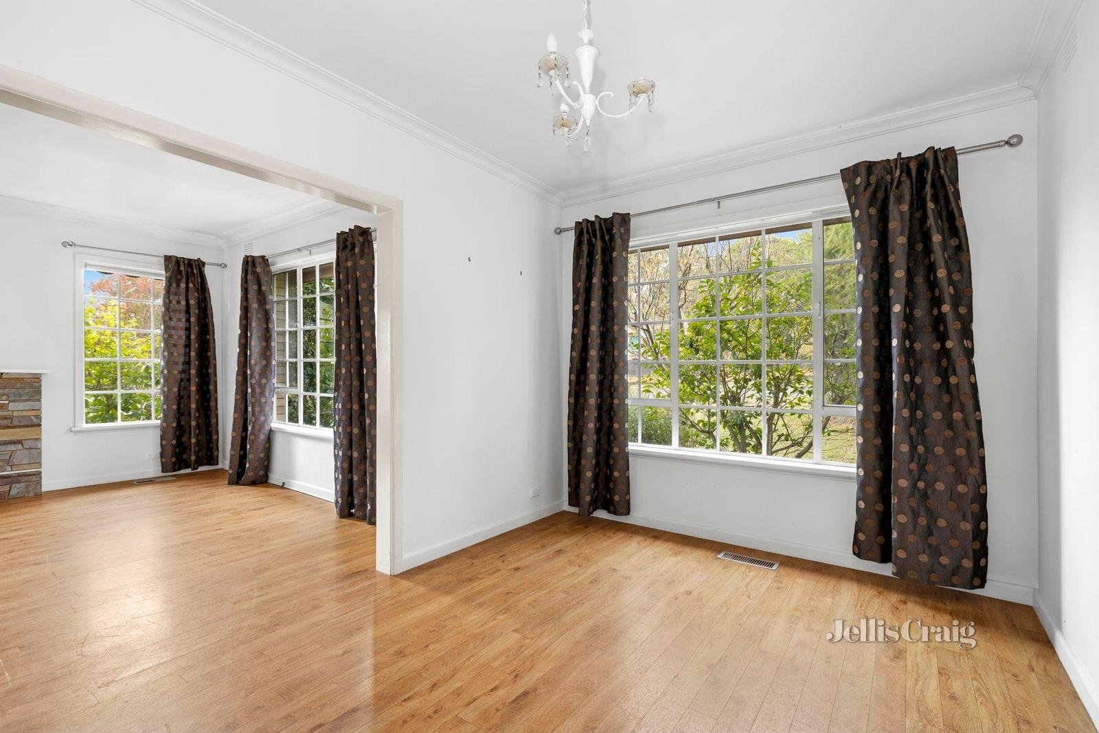 11 Rosaline Avenue, Mount Waverley image 5